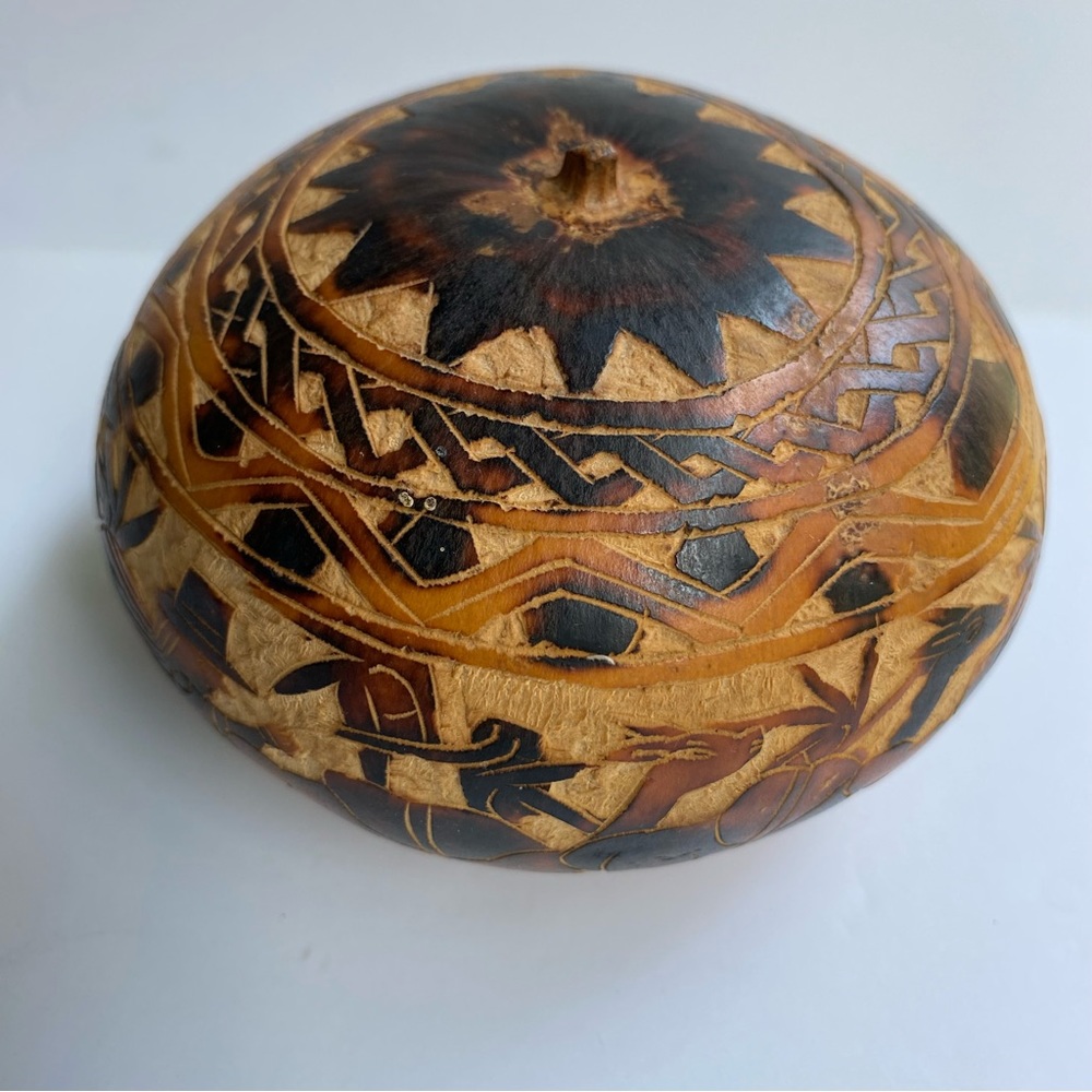 Gourd Peru Native American Hand Carved Figures Animals Peruvian Brown Tan
